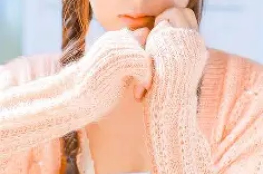 四大明星最新八卦：老燕子回归真相、迪丽热巴被截胡、黄杨钿甜恋情辟谣、严浩翔家庭纠纷！