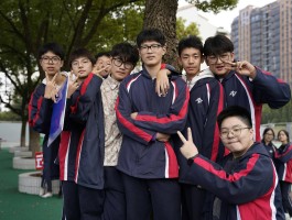明星八卦大揭秘：白鹿周翊然的私交真相、王凯单身生活及张含韵消失之谜