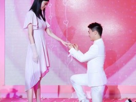 何猷君婚礼受害名单再添一人！38岁买超刚官宣喜讯 因他被扒底朝天